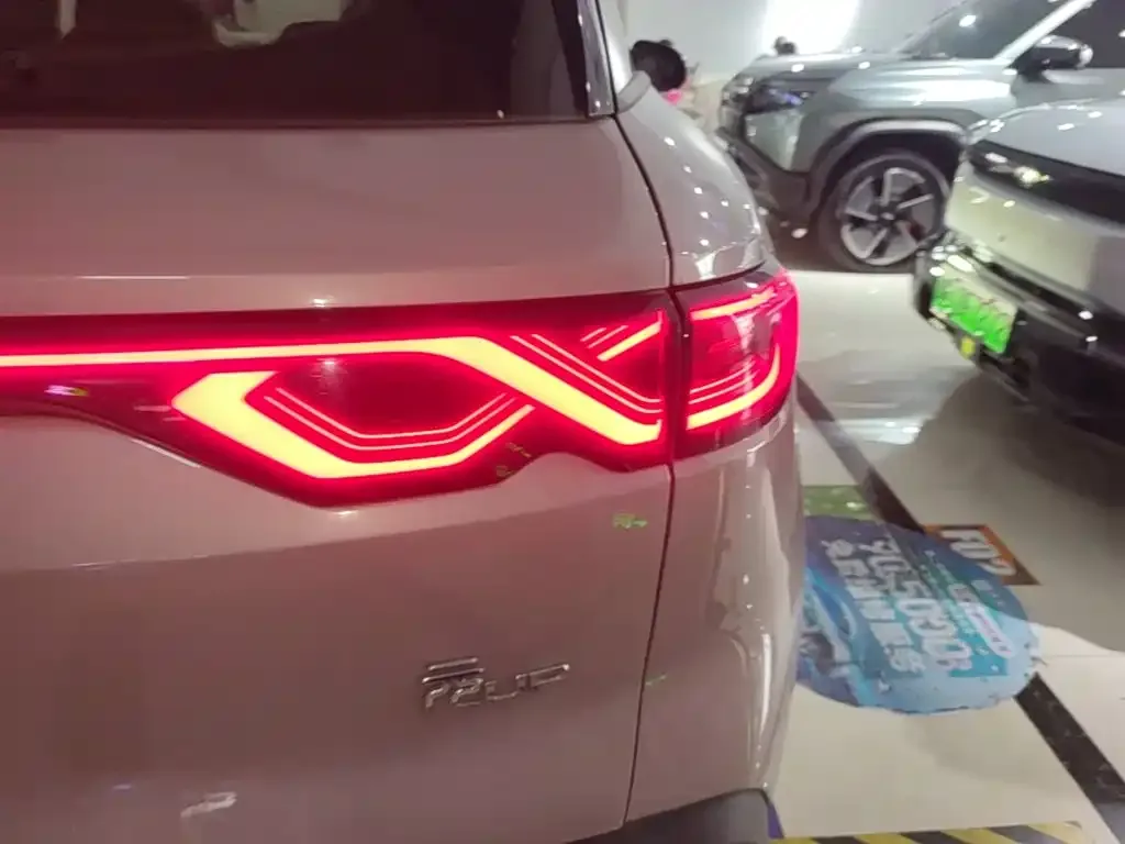 BYD Yuan UP 2024 401KM Leading Edition — Фото автомобиля 7