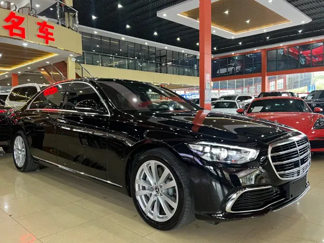 Mercedes-Benz S-Class — Фото автомобиля 3