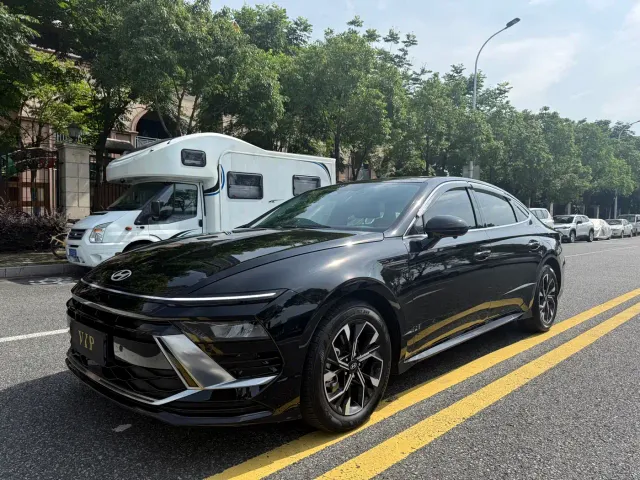 Фотография автомобиля — Hyundai Sonata