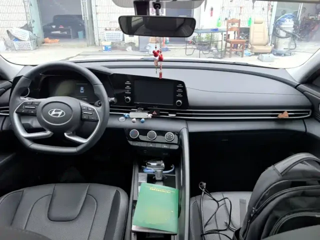 Hyundai Elantra — Фото автомобиля 9