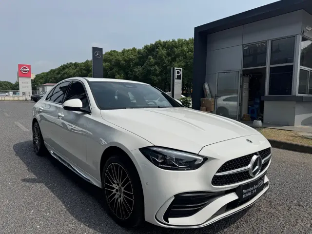 Mercedes-Benz C-Class — Фото автомобиля 3