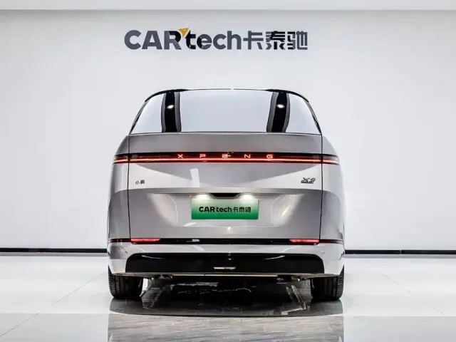 Xpeng X9 — Фото автомобиля 5