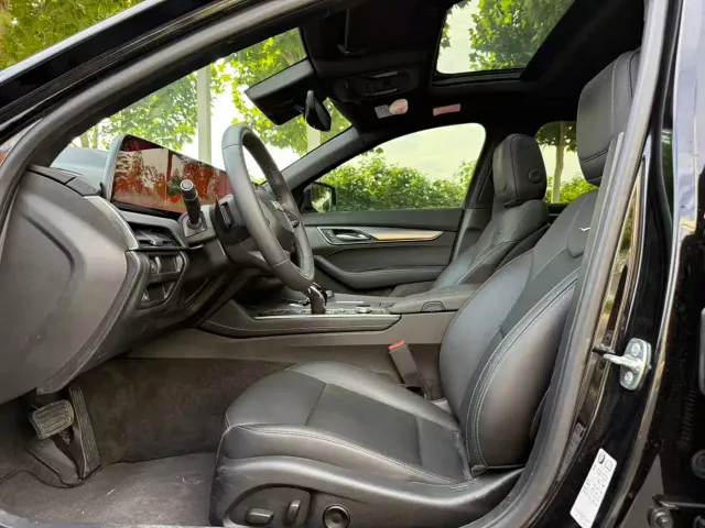 Cadillac CT5 — Фото автомобиля 5