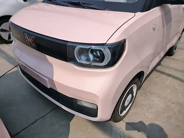 Wuling Hongguang Mini EV — Фото автомобиля 23
