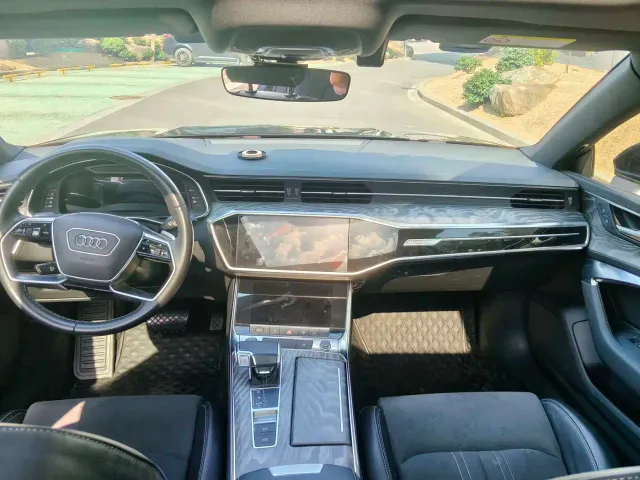 Audi A7L — Фото автомобиля 4