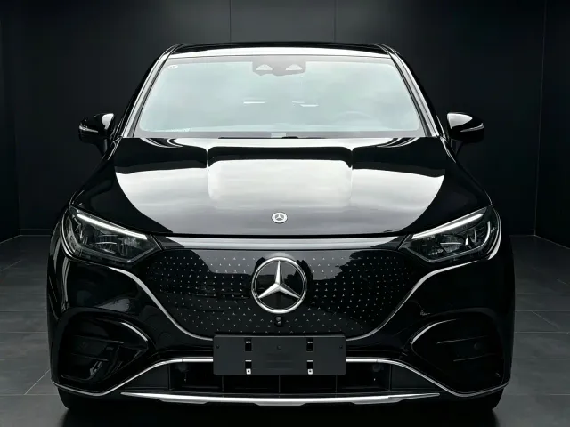 Mercedes-Benz EQE SUV — Фото автомобиля 2