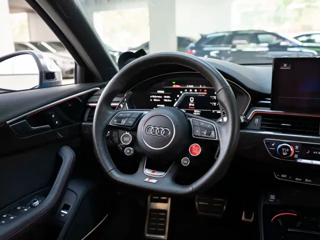 Audi S4 — Фото автомобиля 8
