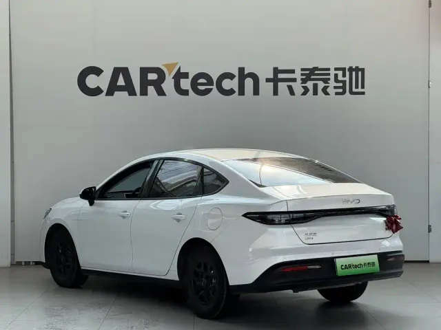 BYD Seal 05 DM-i — Фото автомобиля 6