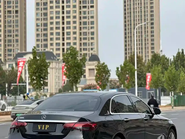 Mercedes-Benz E-Class — Фото автомобиля 6