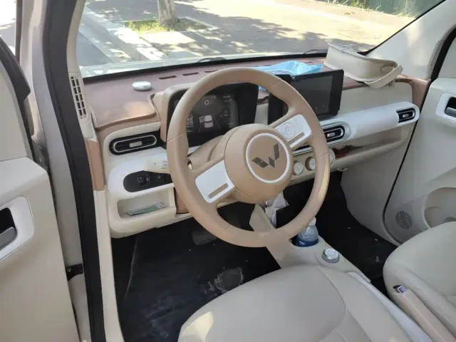 Wuling Hongguang Mini EV — Фото автомобиля 6
