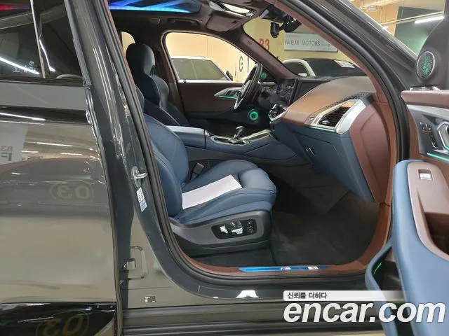 BMW XM — Фото автомобиля 10