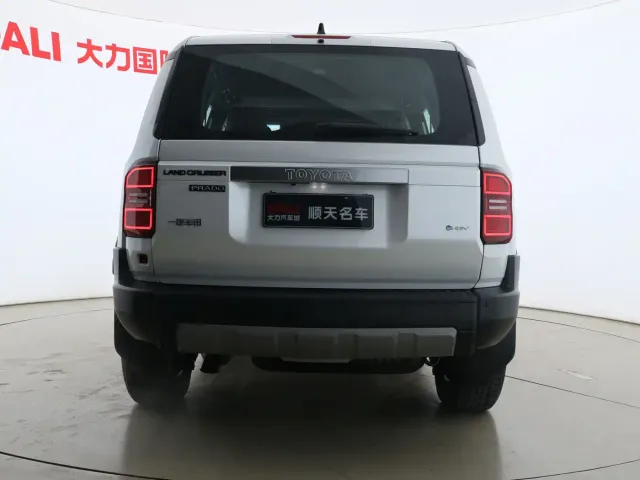 Toyota Prado — Фото автомобиля 13