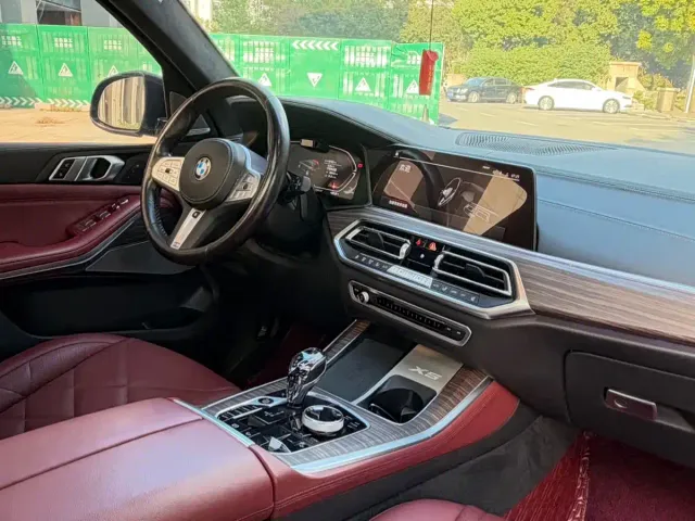 BMW X5 — Фото автомобиля 5