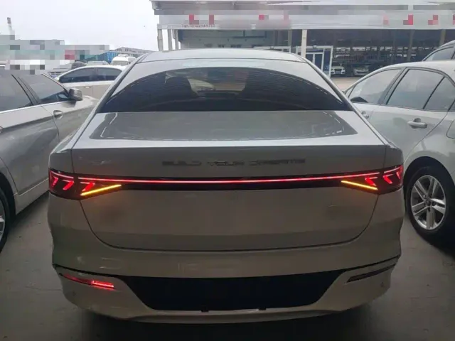 BYD Qin PLUS — Фото автомобиля 5