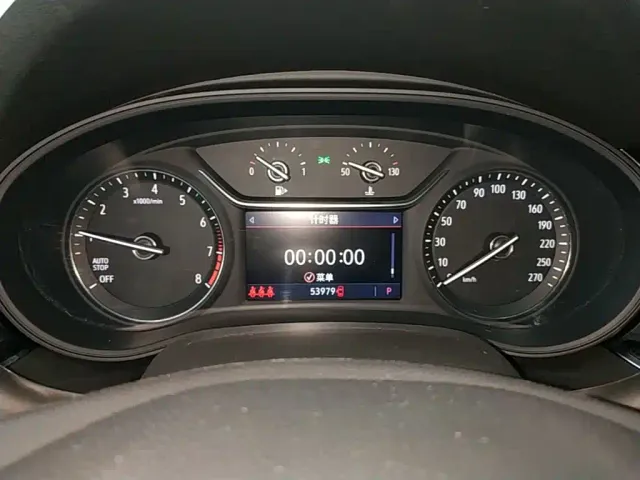 Buick Regal — Фото автомобиля 11