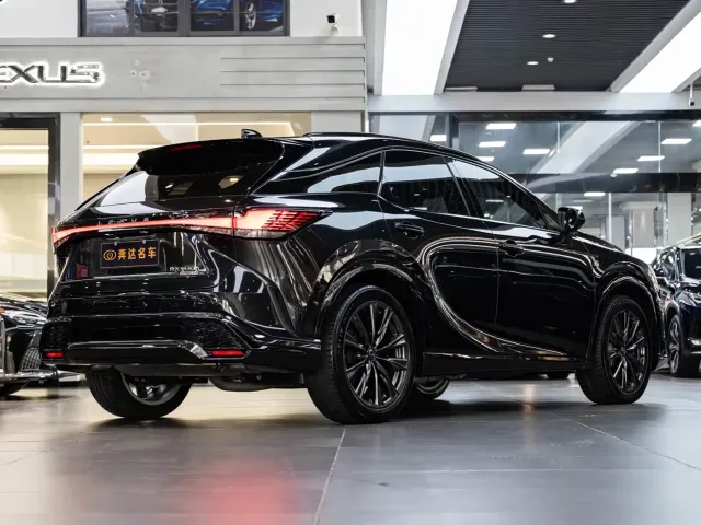 Lexus RX — Фото автомобиля 3