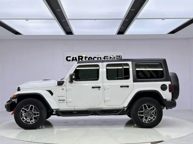 Jeep Wrangler 4xe — Фото автомобиля 2