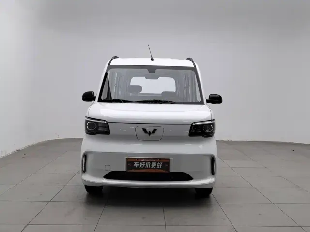 Wuling Zhiguang NEV — Фото автомобиля 3