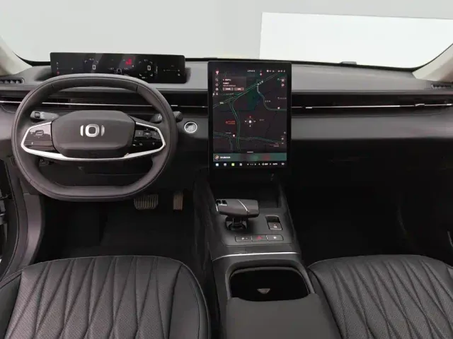 Changan Qiyuan A05 — Фото автомобиля 12