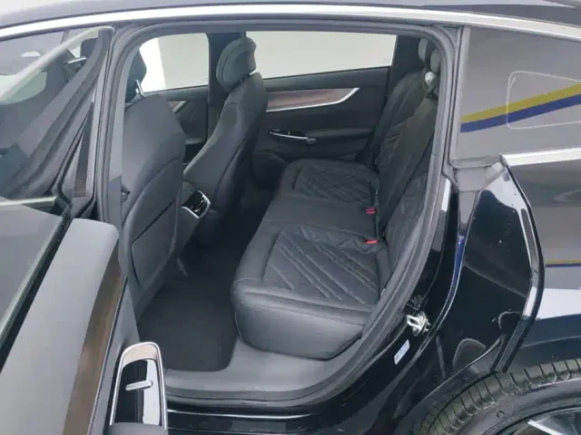 Changan Qiyuan A07 — Фото автомобиля 11