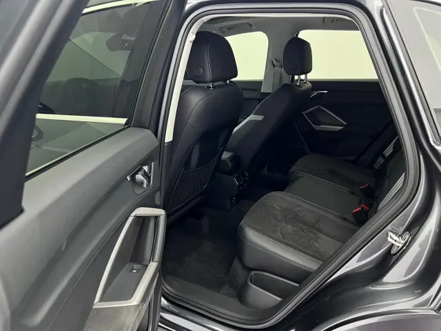 Audi Q3 — Фото автомобиля 11