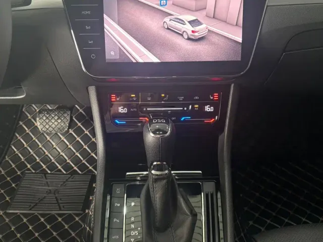 Skoda Superb — Фото автомобиля 6