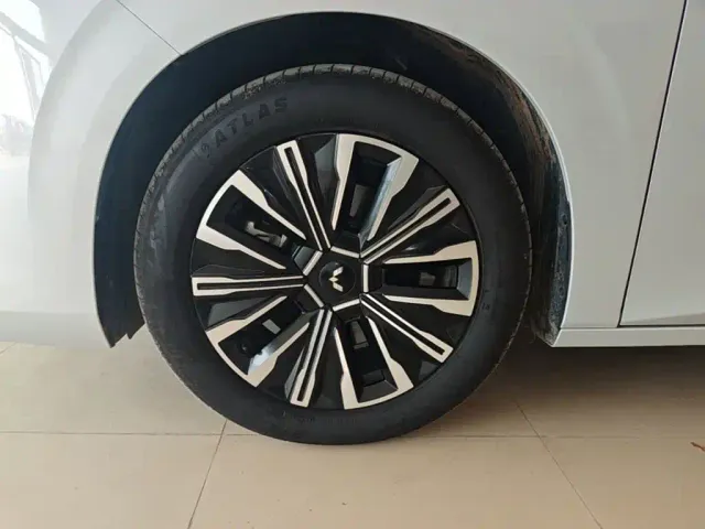 Wuling Motors Xingguang 730 New Energy 2025 Model Plug-in Hybrid Base Version — Фото автомобиля 22