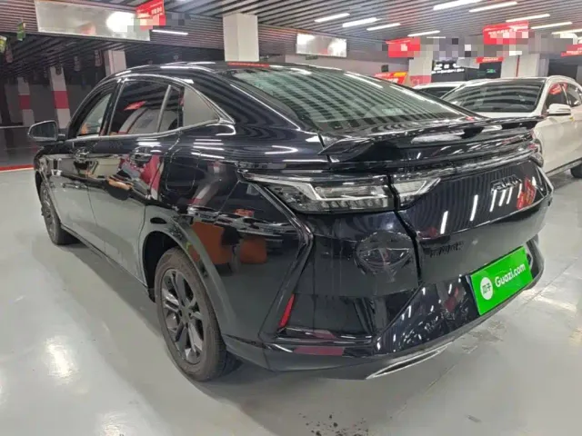Dongfeng Yixuan — Фото автомобиля 4