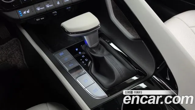 Hyundai Avante CN7 — Фото автомобиля 12