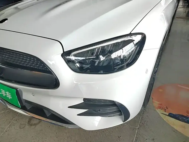 Mercedes-Benz E-Class — Фото автомобиля 23