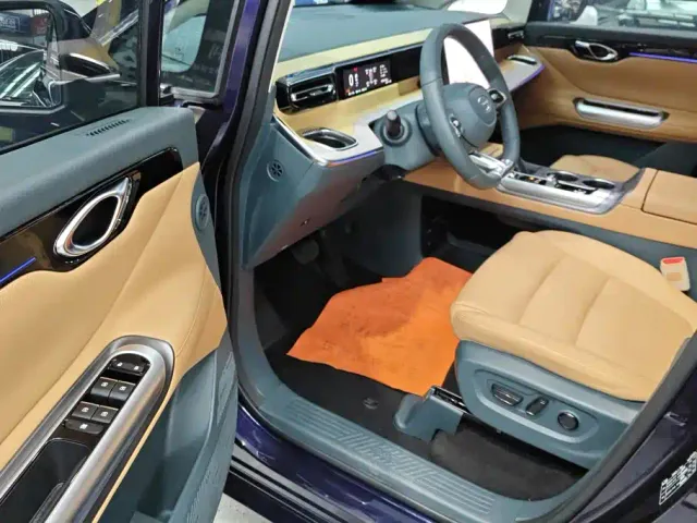 GAC Trumpchi E8 — Фото автомобиля 9