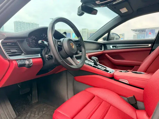 Porsche Panamera — Фото автомобиля 10