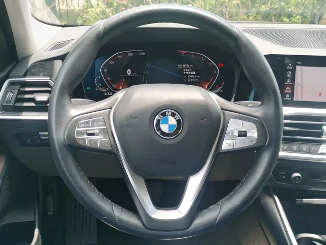 BMW 3 Series — Фото автомобиля 12