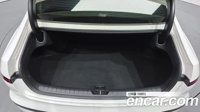 Hyundai Grandeur GN7 — Фото автомобиля 17