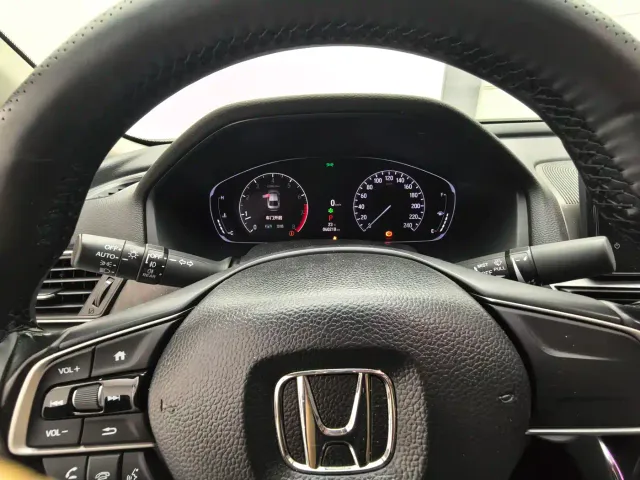 Honda Accord — Фото автомобиля 11