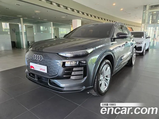 Audi Q6 e-tron — Фото автомобиля 5