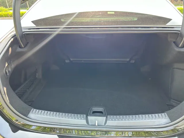 Mercedes-Benz E-Class — Фото автомобиля 10