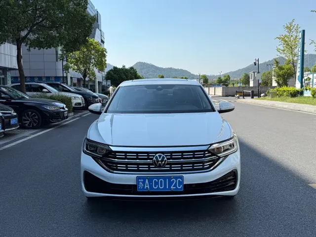 Volkswagen Sagitar — Фото автомобиля 2