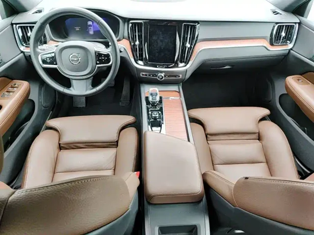 Volvo V60 — Фото автомобиля 13