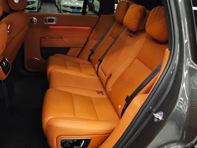 Li Auto L7 — Фото автомобиля 25