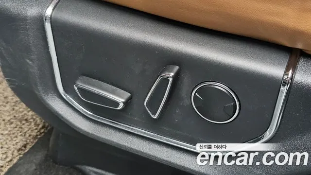 Ford Expedition — Фото автомобиля 18