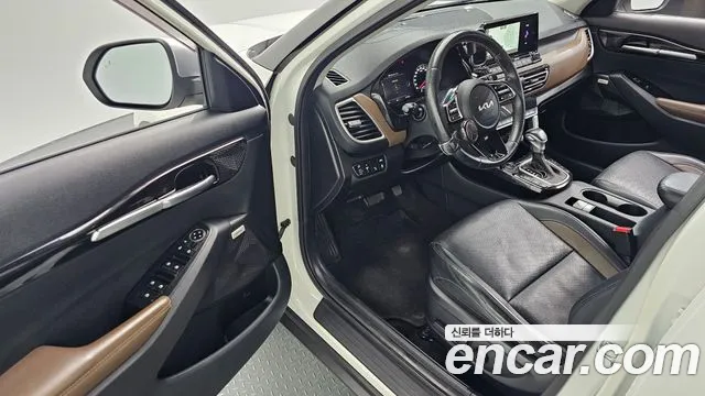 Kia Seltos — Фото автомобиля 10