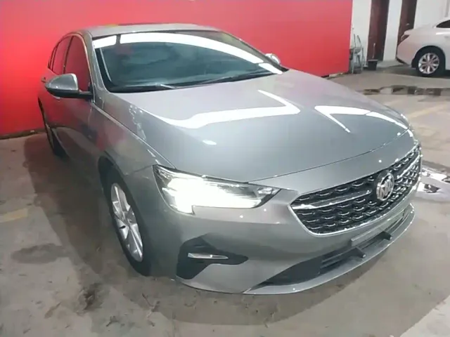 Buick Regal — Фото автомобиля 3