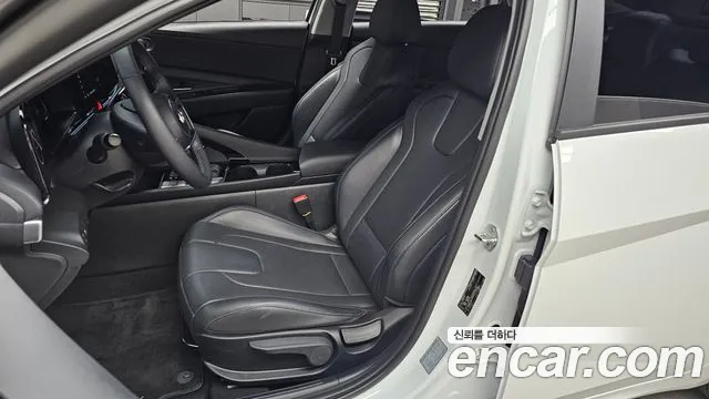 Hyundai Avante CN7 — Фото автомобиля 30