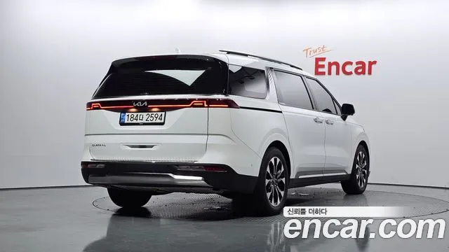 Kia Canival Carnival 4 поколение Бензин 7 мест Signature — Фото автомобиля 2