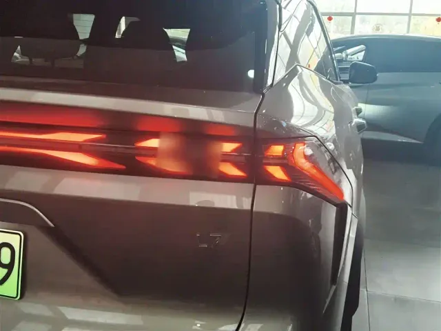 Geely Galaxy L7 — Фото автомобиля 7