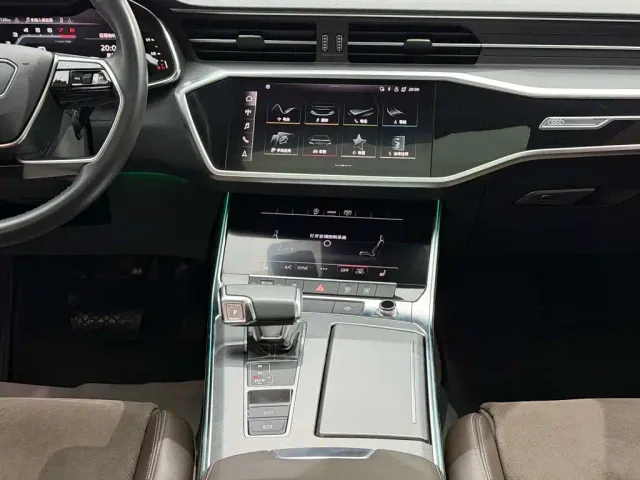Audi A7L — Фото автомобиля 21