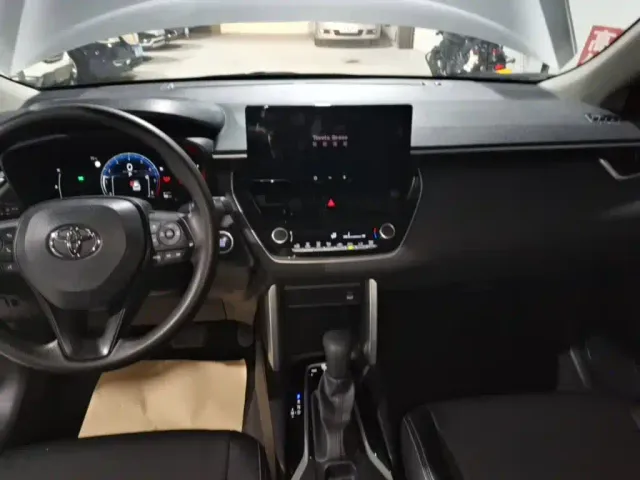 Toyota Corolla Cross — Фото автомобиля 12