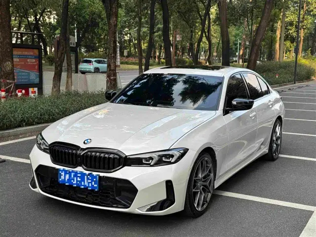 Фотография автомобиля — BMW 3 Series