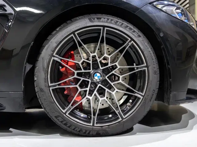 BMW M3 — Фото автомобиля 9